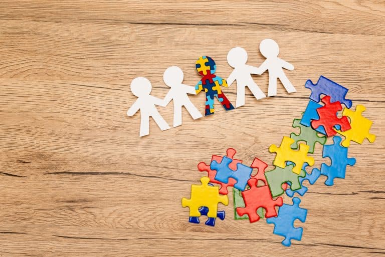 Seminário na Câmara discute desafios de famílias atípicas; participe