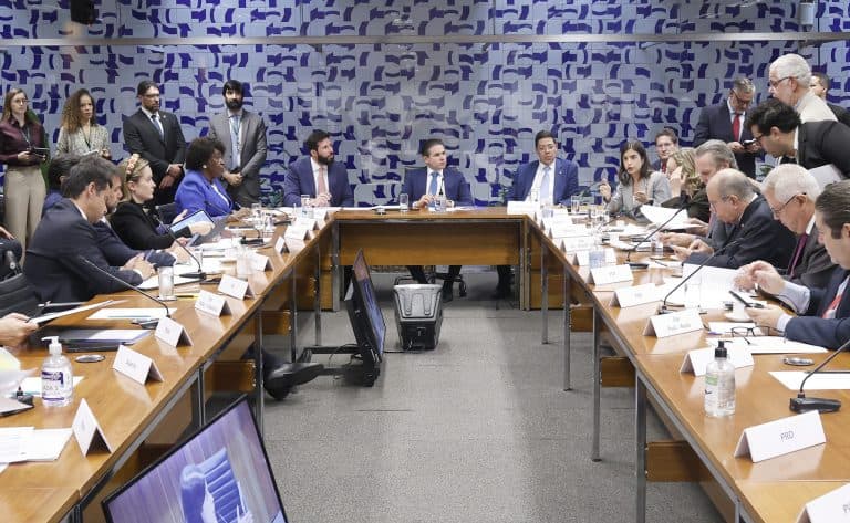 Líderes partidários definem na terça-feira projetos que serão analisados pelo Plenário