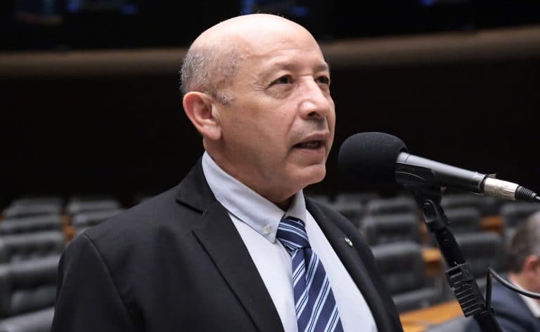 Comissão aprova fiscalização de vagas do Sine para mulheres vítimas de violência